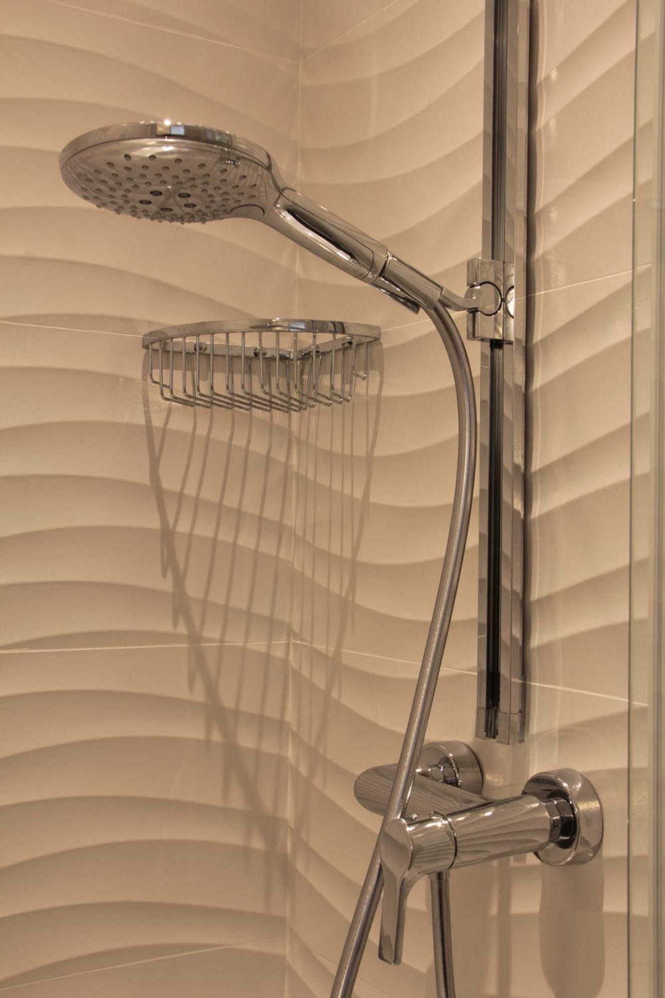Chambre Triple avec Salle de Bains Privative